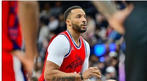 瓦朗谢纳遭遇停赛，球队前景黯淡