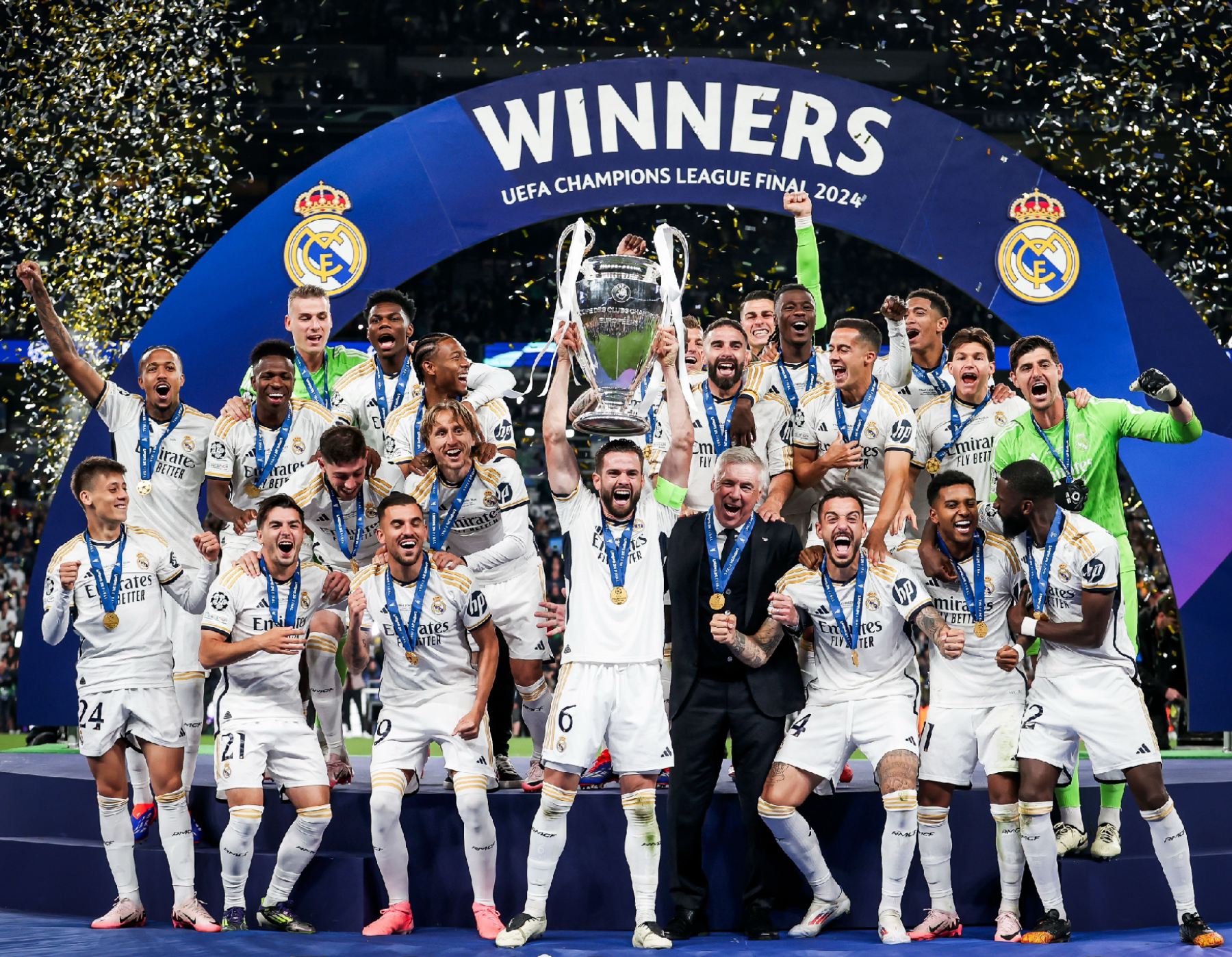 多特蒙德大胜领跑，欧冠比赛劲踏风头的简单介绍