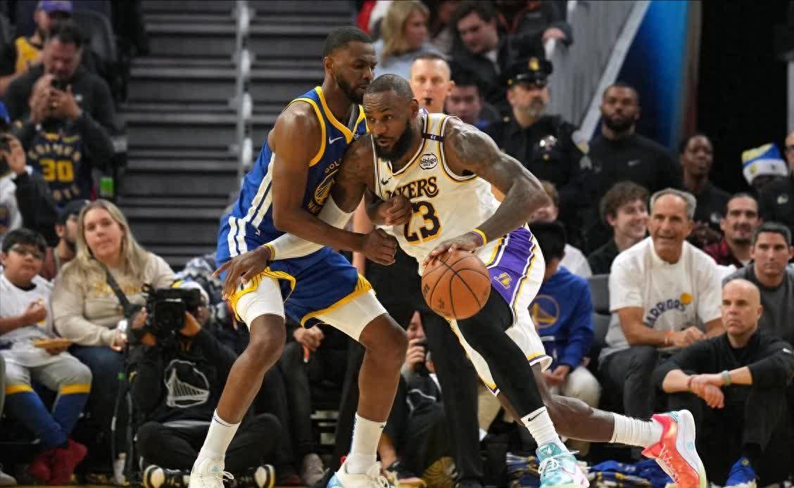 詹姆斯孤军奋战湖人不敌对手，遭遇逆转的简单介绍