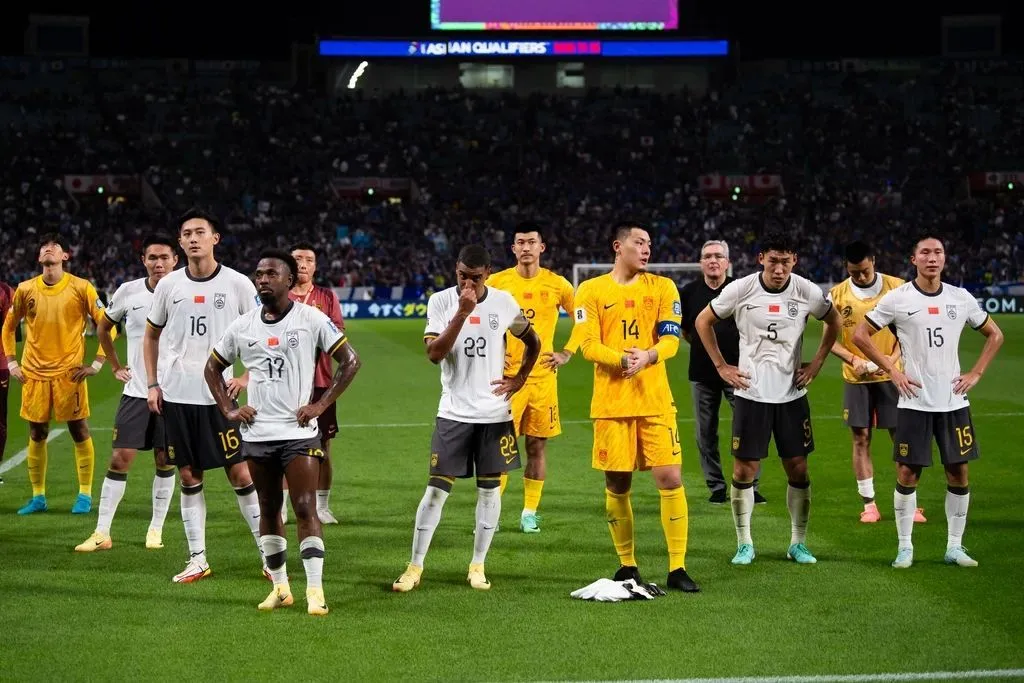 爱游戏APP-比分悬殊的比赛引发了球迷们的热议