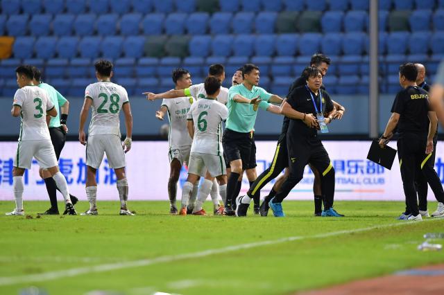 关于北京国安后防再现失误,教练组研究解决方案的信息 关于北京国安后防再现失误,教练组研究解决方案的信息