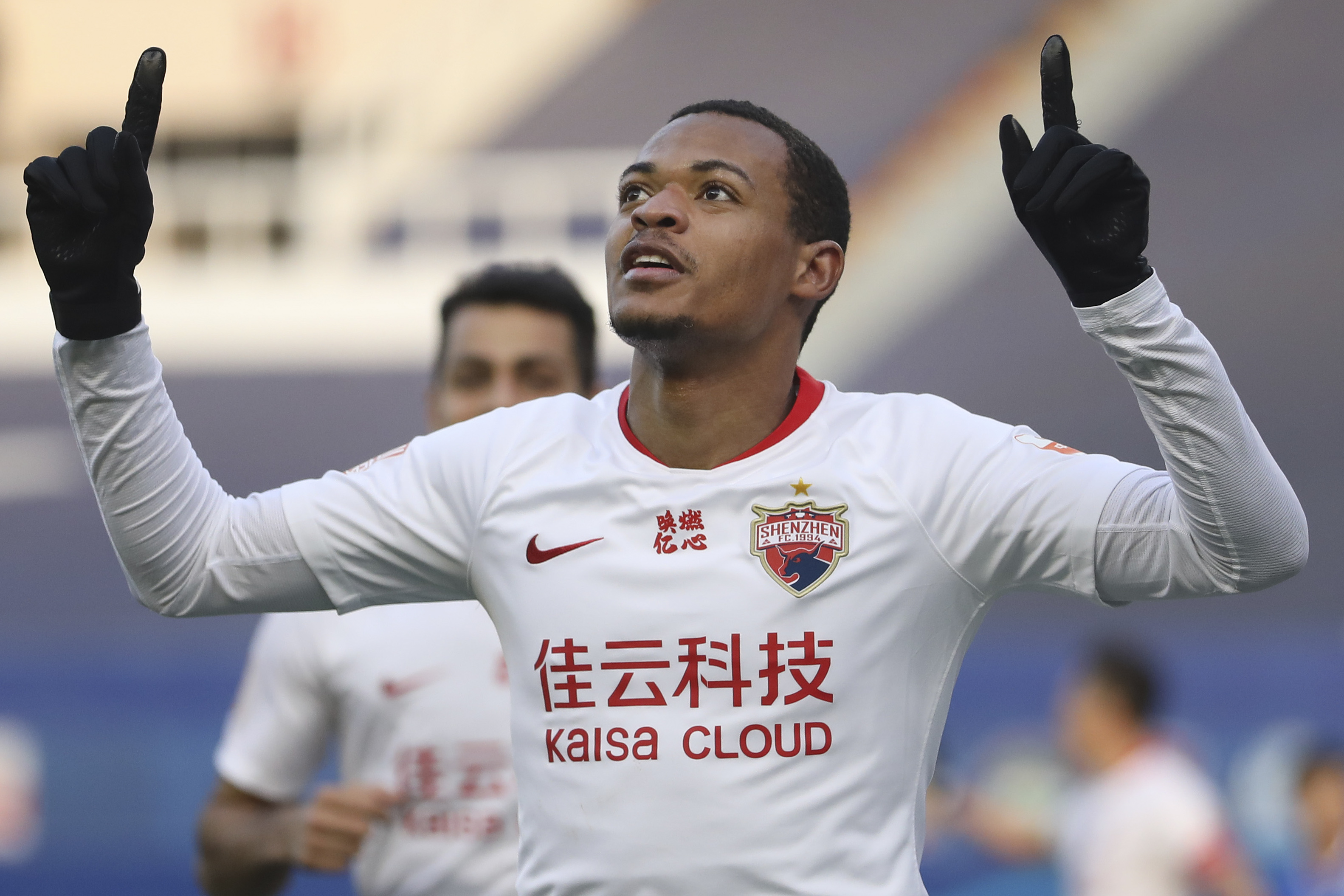 关于深圳佳兆业球员神勇表现，展现出色技术的信息