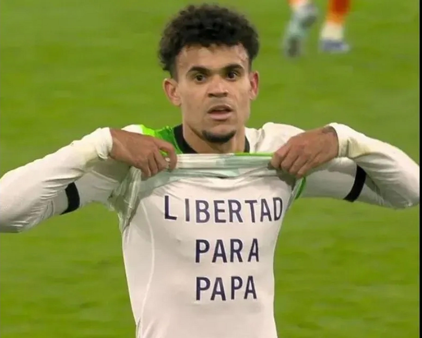 哥伦比亚队在比赛中吸引人们的关注