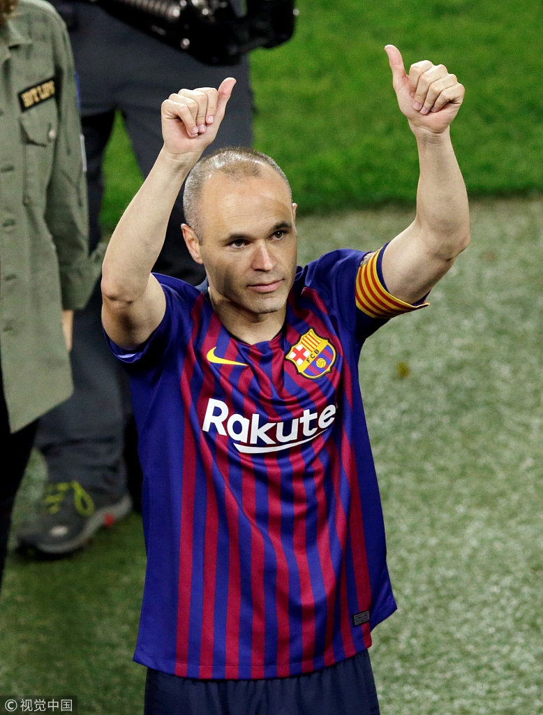 巴萨传奇球星伊涅斯塔正式退役，告别光荣足球生涯的简单介绍