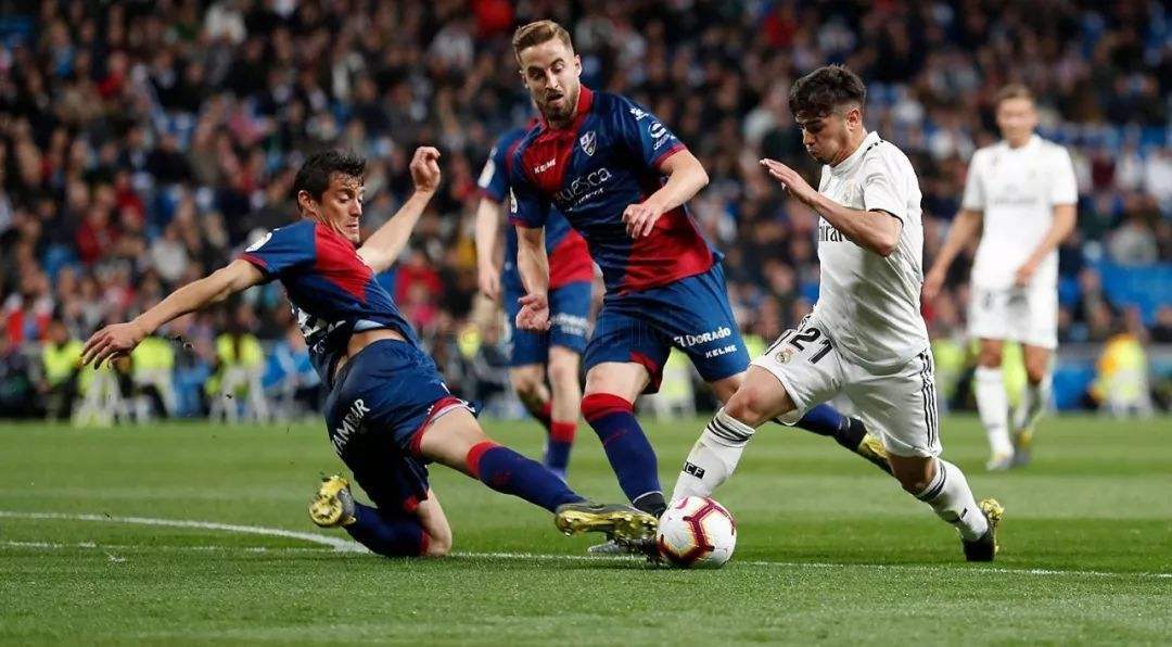 波尔多新签约中场,有望提升球队实力 波尔多新签约中场,有望提升球队实力