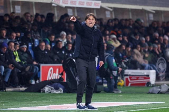 爱游戏官方-包含难解难分，克莱蒙主场战平对手掀起悬念的词条