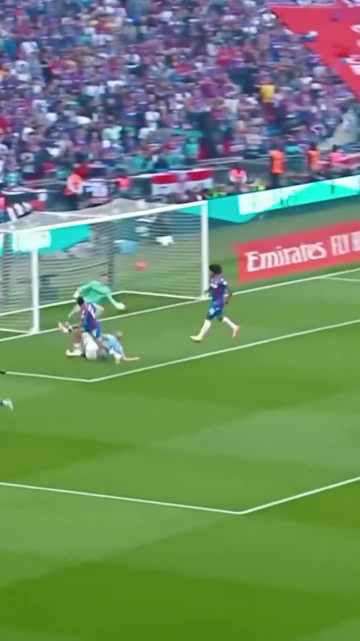 守门员神勇扑救,力保球队不败记录的简单介绍 守门员神勇扑救,力保球队不败记录的简单介绍