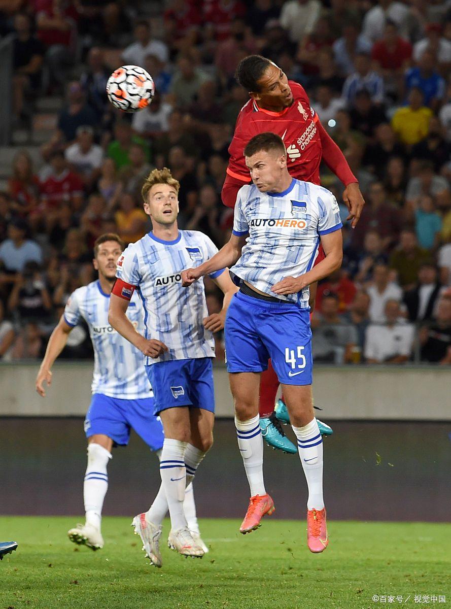 爱游戏在线-柏林赫塔客场战平对手，保持不败