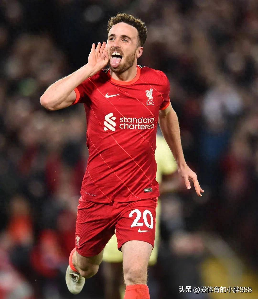 爱游戏体育-利物浦闪失，欧冠途中雾茫