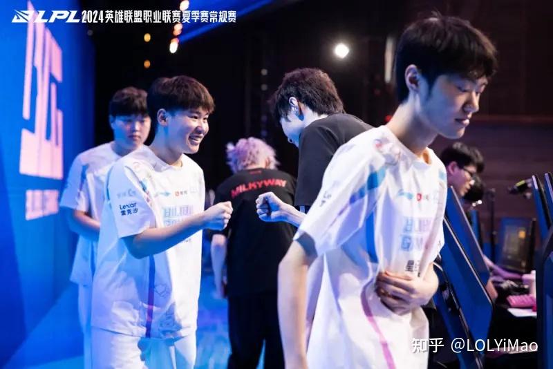 爱游戏入口-T1力克FPX，Knight拿下关键大龙四强赛2:1（广州）