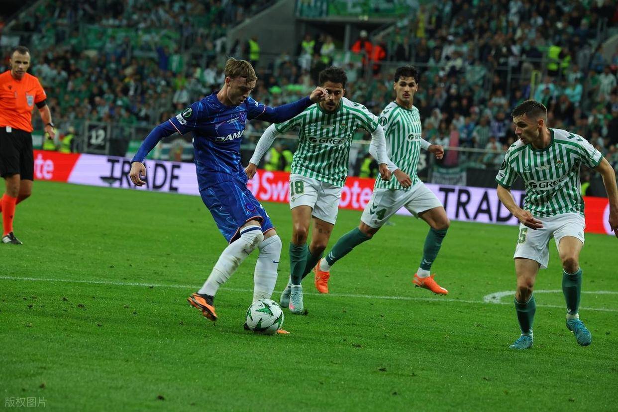 替补球员爆发助球队逆转胜利