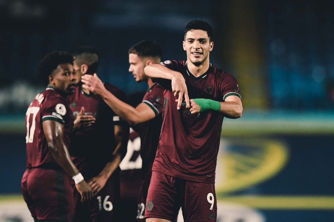 爱游戏官网-利兹联球员穆尔打入制胜球，领先积分榜的简单介绍