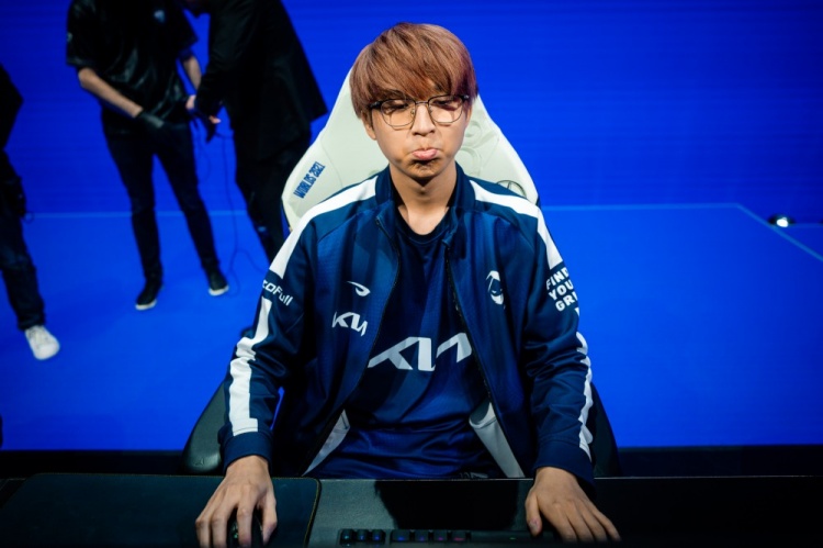 爱游戏官方入口-DRX强势MAD，Hanssama送出助攻的简单介绍